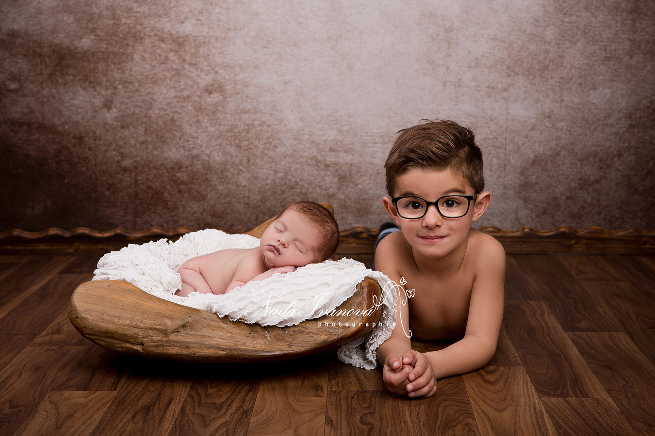 Seance Photo Nouveau Ne Et Bebe De Gignac La Photographe Nada Ivanova