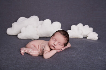 Photographe Beziers Bébé Avec Nuage