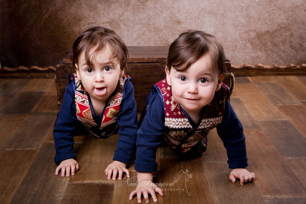 Photographe Bebe Beziers Tenue Traditionelle