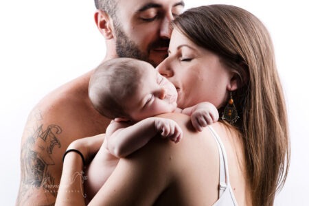 Photographe Bebe Beziers Dans Les Bras De Maman