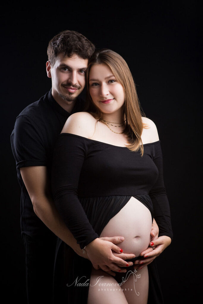 Photo De Grossesse Maman Tres Souriante Par Nada Ivanova